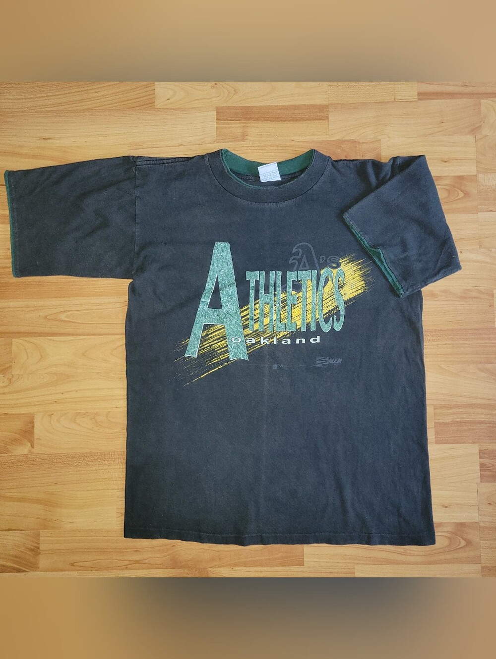 Vintage Oakland Athletics MLB Salem Sportswear RARE Faded Black&Green Tee, Large